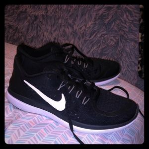 Size 8 Nike